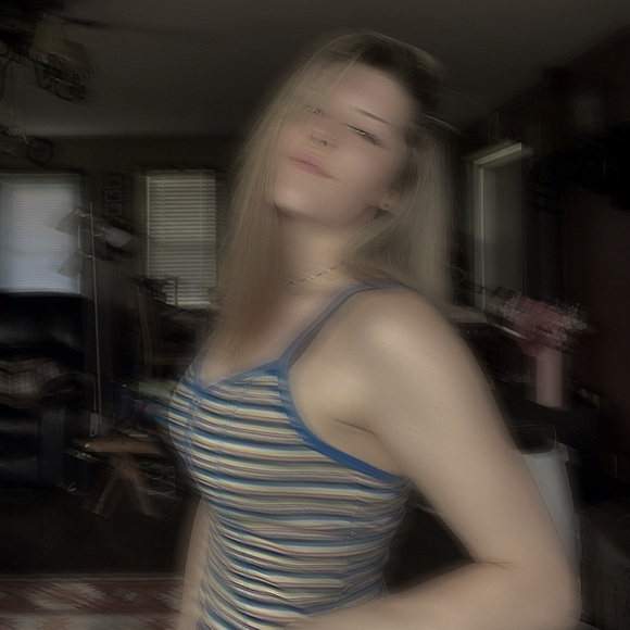 Meet your Posher, Erin - Picture 1 of 1